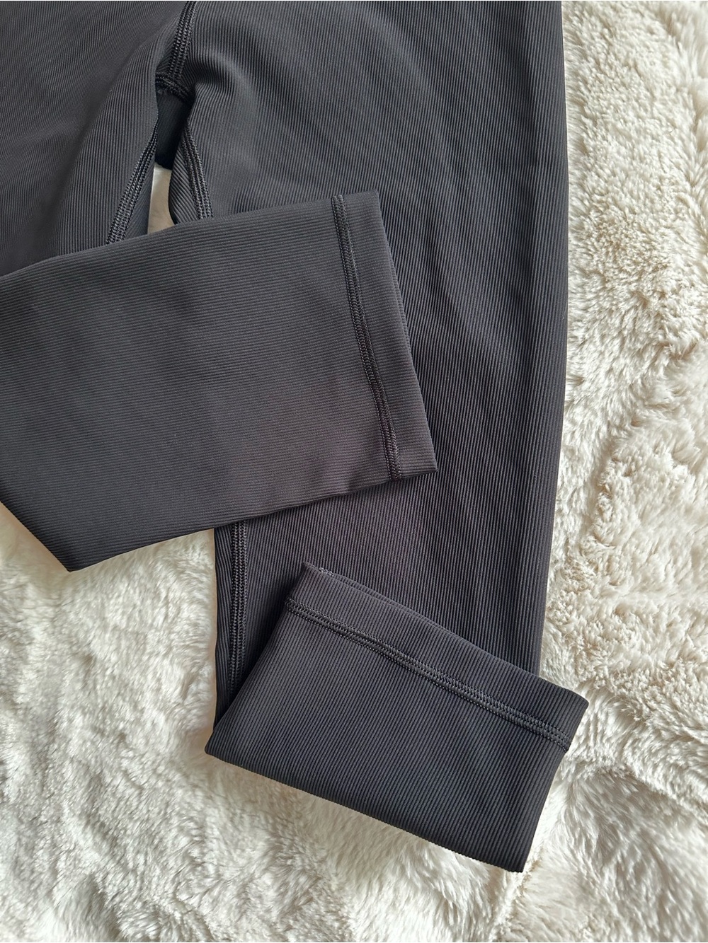 Lululemon Ribbed Contoured High Rise Crop - Picture 5 of 11